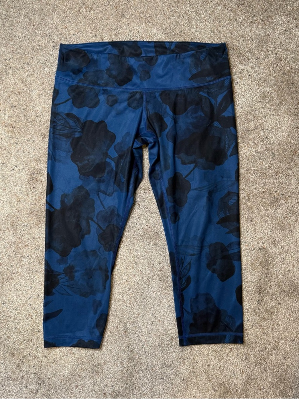 Lululemon athletica Navy Blue Floral Capri Leggings